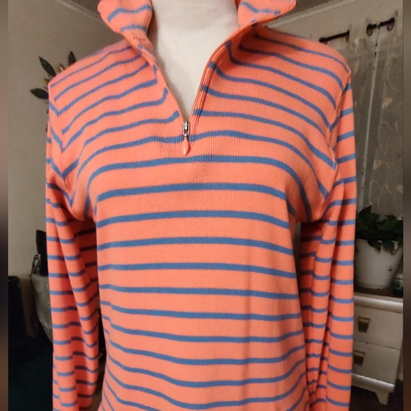L.L.Bean quarter zip mock neck. - Picture 7 of 11